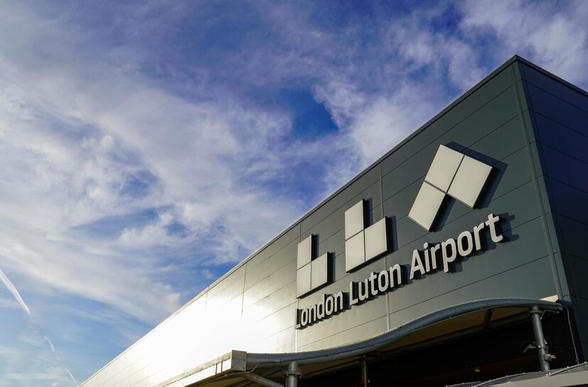 LLA Terminal front logo CU